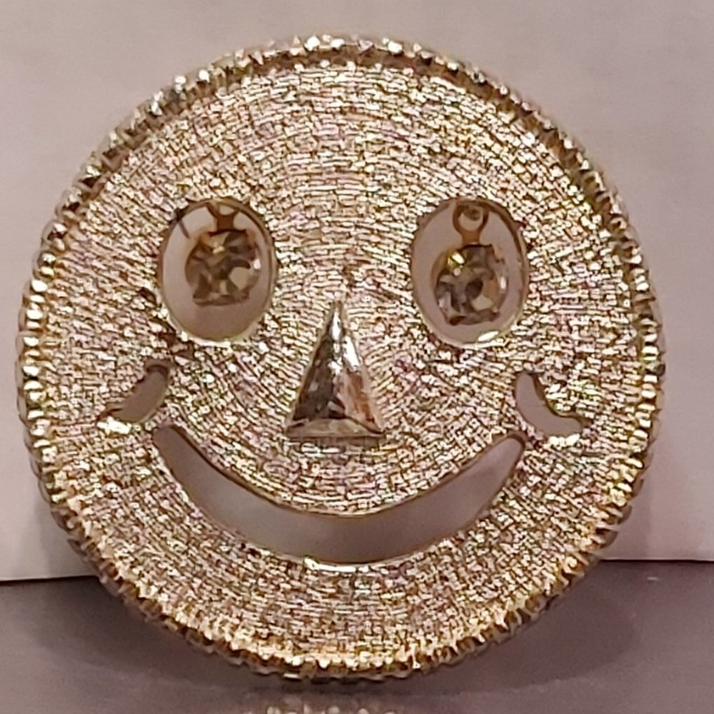 Vintage Gold Tone Rhinestone Happy Smiley Face Pin Pendant